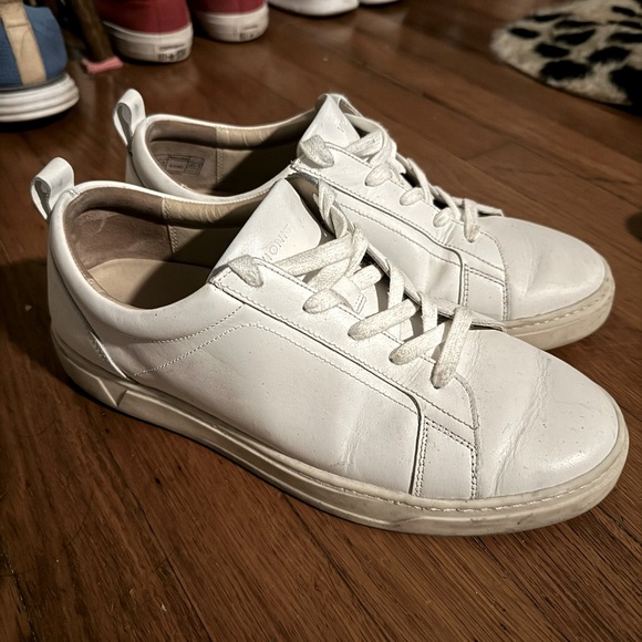 Vionic white leather sneakers - super comfortable, good for the feet! - Picture 2 of 4